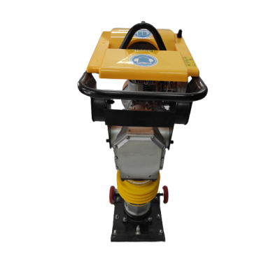 PILONNEUSE COMPACTEUR - MOTEUR ESSENCE